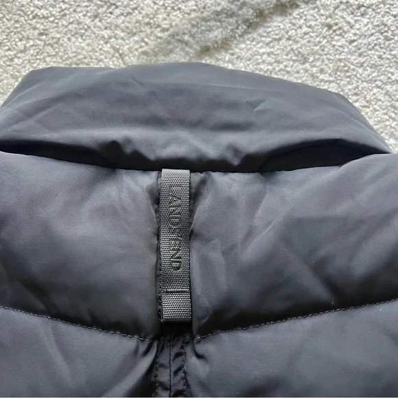 Lands End black puffer vest winter down filled feathers  2X - Picture 9 of 9